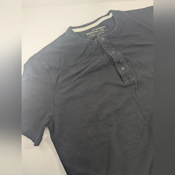 Lot Of 3 Banana Republic Men's Henley Shirt - Blue, Black, and Green - Picture 5 of 8
